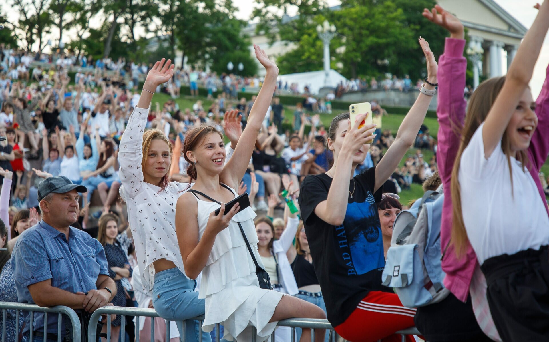 Молодежные фестивали как платформа для бизнеса в сфере развлечений в Беларуси